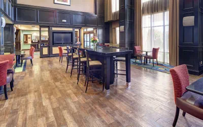 Photo 4 - Hampton Inn & Suites Decatur