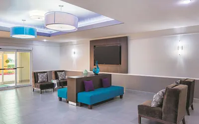 Photo 4 - La Quinta Inn & Suites by Wyndham Port Lavaca