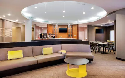 Photo 4 - Springhill Suites Marriott Airport