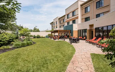 Photo 2 - Courtyard Marriott Lafayette