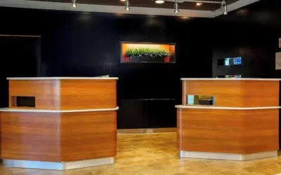 Photo 3 - Courtyard by Marriott Dallas Arlington South