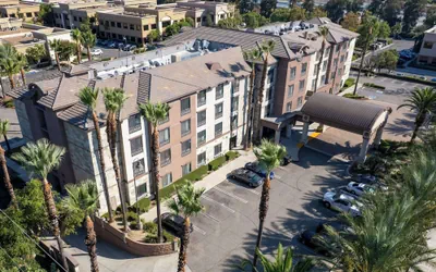 Photo 2 - Country Inn & Suites by Radisson, Ontario at Ontario Mills, CA