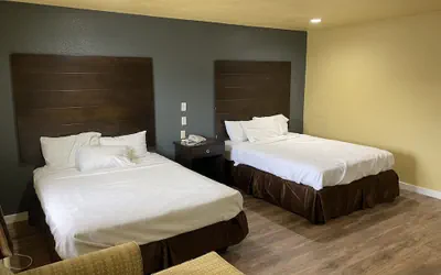 Photo 5 - Woodridge Inn and Suites