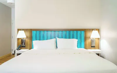 Photo 5 - Hampton Inn Garden City