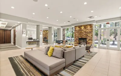 Photo 5 - Holiday Inn Baton Rouge College Drive I-10 by IHG