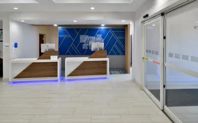 Photo 2 - Holiday Inn Express & Suites Carthage by IHG