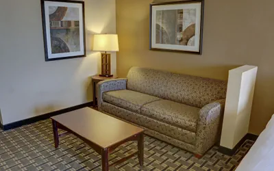 Photo 4 - Holiday Inn Express Hotel & Suites Huntsville by IHG