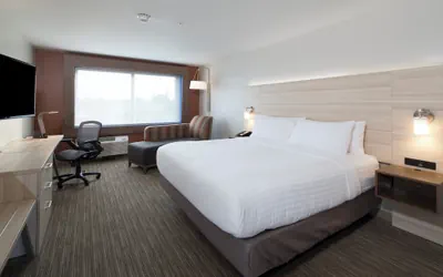 Photo 5 - Holiday Inn Express Hotel & Suites Bay City by IHG