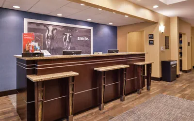 Photo 5 - Hampton Inn Harrisonburg - South