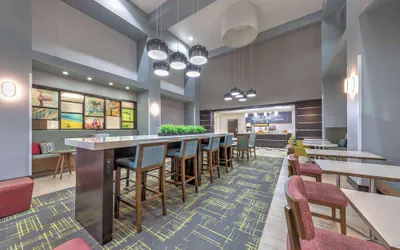 Photo 4 - Hampton Inn & Suites Lake Jackson-Clute