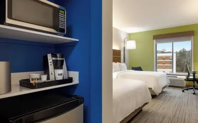 Photo 5 - Holiday Inn Express Hotel and Suites of Opelika/Auburn by IHG