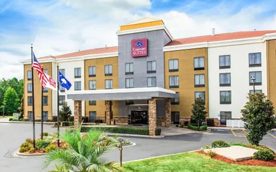 Comfort Suites Clinton near Presbyterian College