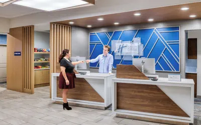 Photo 3 - Holiday Inn Express & Suites Green Bay East by IHG