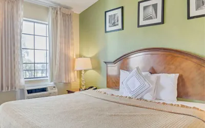 Photo 4 - Savannah Garden Hotel