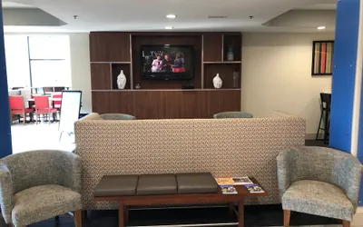 Photo 5 - Holiday Inn Express & Suites Franklin KY by IHG