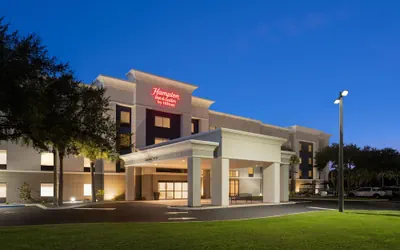 Photo 2 - Hampton Inn & Suites Ocala - Belleview