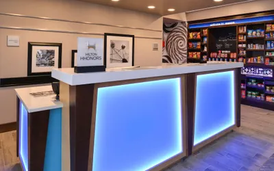 Photo 3 - Hampton Inn & Suites Cincinnati-Mason