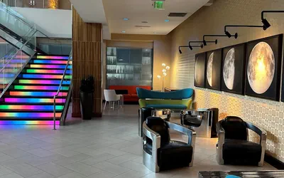 Photo 5 - Moonrise Hotel