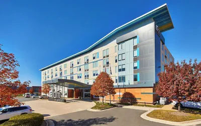 Aloft by Marriott Dulles Airport North