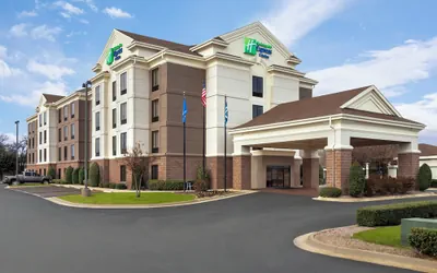 Photo 2 - Holiday Inn Express Hotel & Suites Durant by IHG