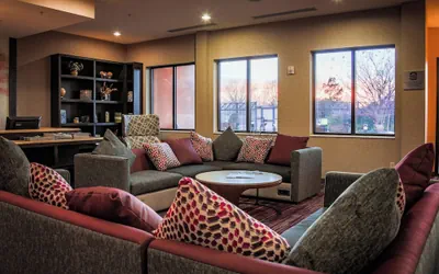 Photo 2 - Courtyard by Marriott Norman