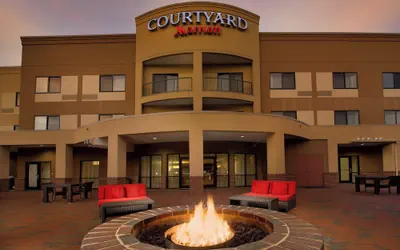Photo 2 - Courtyard Marriott Waldorf