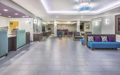 Photo 5 - La Quinta Inn & Suites by Wyndham Bay City
