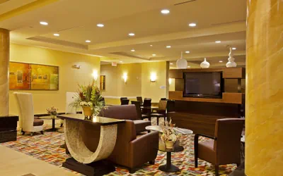 Photo 3 - Holiday Inn Express & Suites, International Drive by IHG