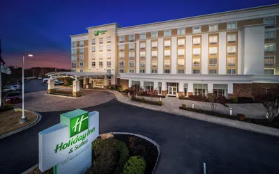 Photo 2 - Holiday Inn & Suites Memphis - Wolfchase Galleria by IHG