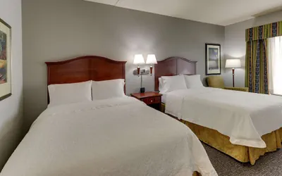 Photo 5 - Hampton Inn & Suites Indianapolis-Airport