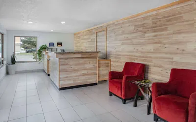 Photo 3 - Travelodge by Wyndham Newport