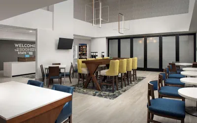 Photo 4 - Hampton Inn Duncan