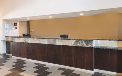 Photo 2 - La Quinta Inn & Suites by Wyndham Glen Rose