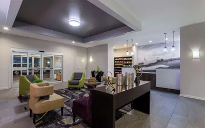 Photo 5 - La Quinta Inn & Suites by Wyndham Huntsville Airport Madison