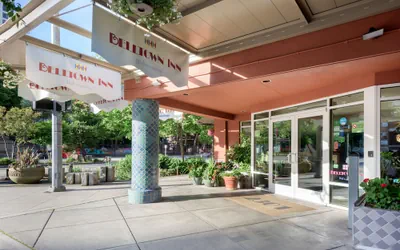 Photo 2 - The Belltown Inn
