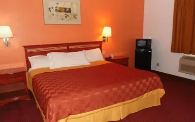Photo 3 - American Inn & Suites