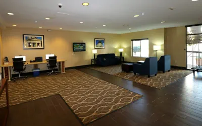 Photo 5 - Comfort Suites Bloomington I-55 and I-74