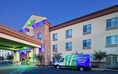 Photo 2 - Holiday Inn Express & Suites Clovis-Fresno Area by IHG