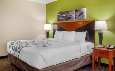 Photo 2 - Sleep Inn & Suites Milwaukee Airport
