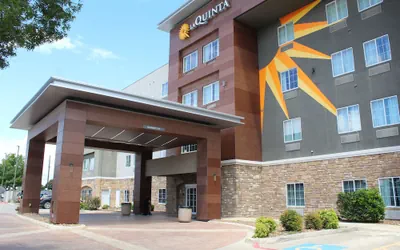 Photo 2 - La Quinta Inn and Suites by Wyndham Schertz-San Antonio-Selma