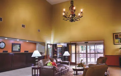 Photo 3 - La Quinta Inn & Suites by Wyndham Alice