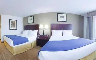 Photo 5 - Holiday Inn Express & Suites Antigo by IHG