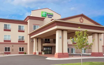 Photo 2 - Holiday Inn Express & Suites Antigo by IHG