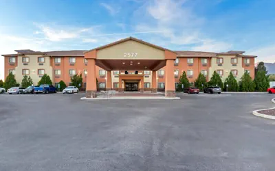 Photo 2 - Comfort Inn & Suites Thatcher - Safford