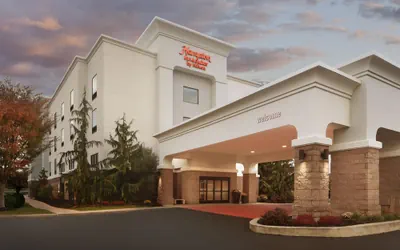 Hampton Inn & Suites Cleveland Mentor