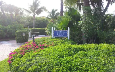 Photo 4 - The Caribbean Court Boutique Hotel