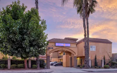 Photo 2 - Motel 6 South Gate, CA