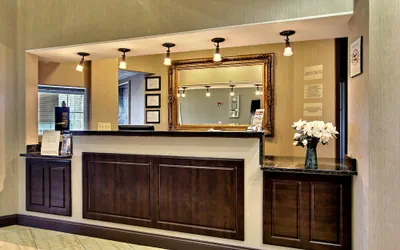 Photo 4 - Magnolia Inn & Suites Savannah Airport
