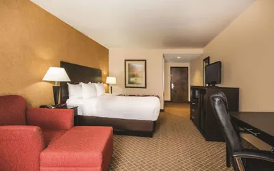 Photo 4 - La Quinta Inn & Suites by Wyndham Ely