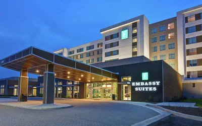 Photo 2 - Embassy Suites by Hilton Plainfield Indianapolis Airport